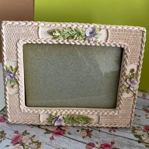 Unique vintage woven picture frame